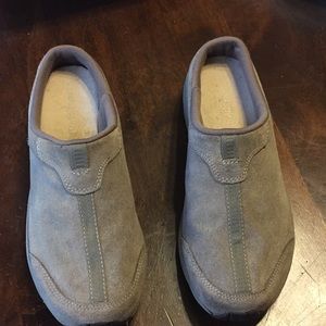 Easy Spirit suede clogs